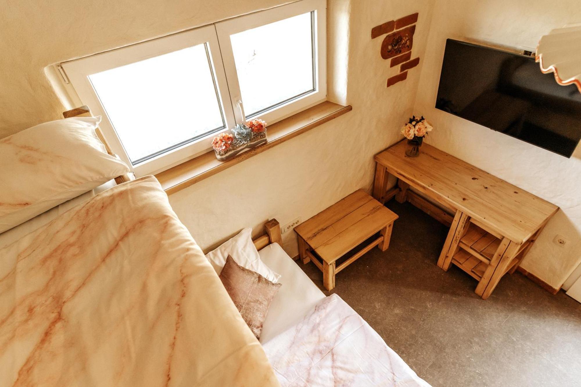 فندق Gostilnica Orle - Sleeping In The Tower Škofljica المظهر الخارجي الصورة